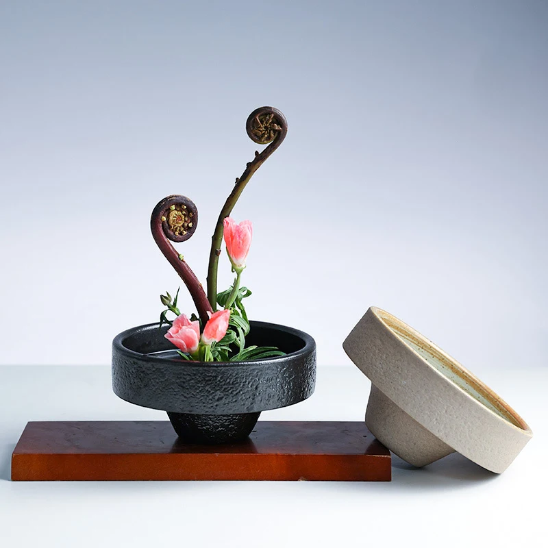 زهرية زهور سيراميك من الضفدع ا - مراجعة Ikebana Vase Kenzan وسعره